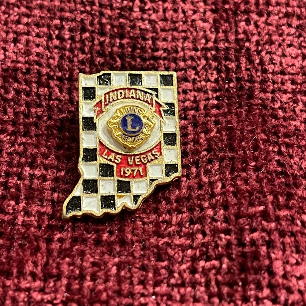 Lions Club 1971 Indiana Las Vegas Lapel Pin